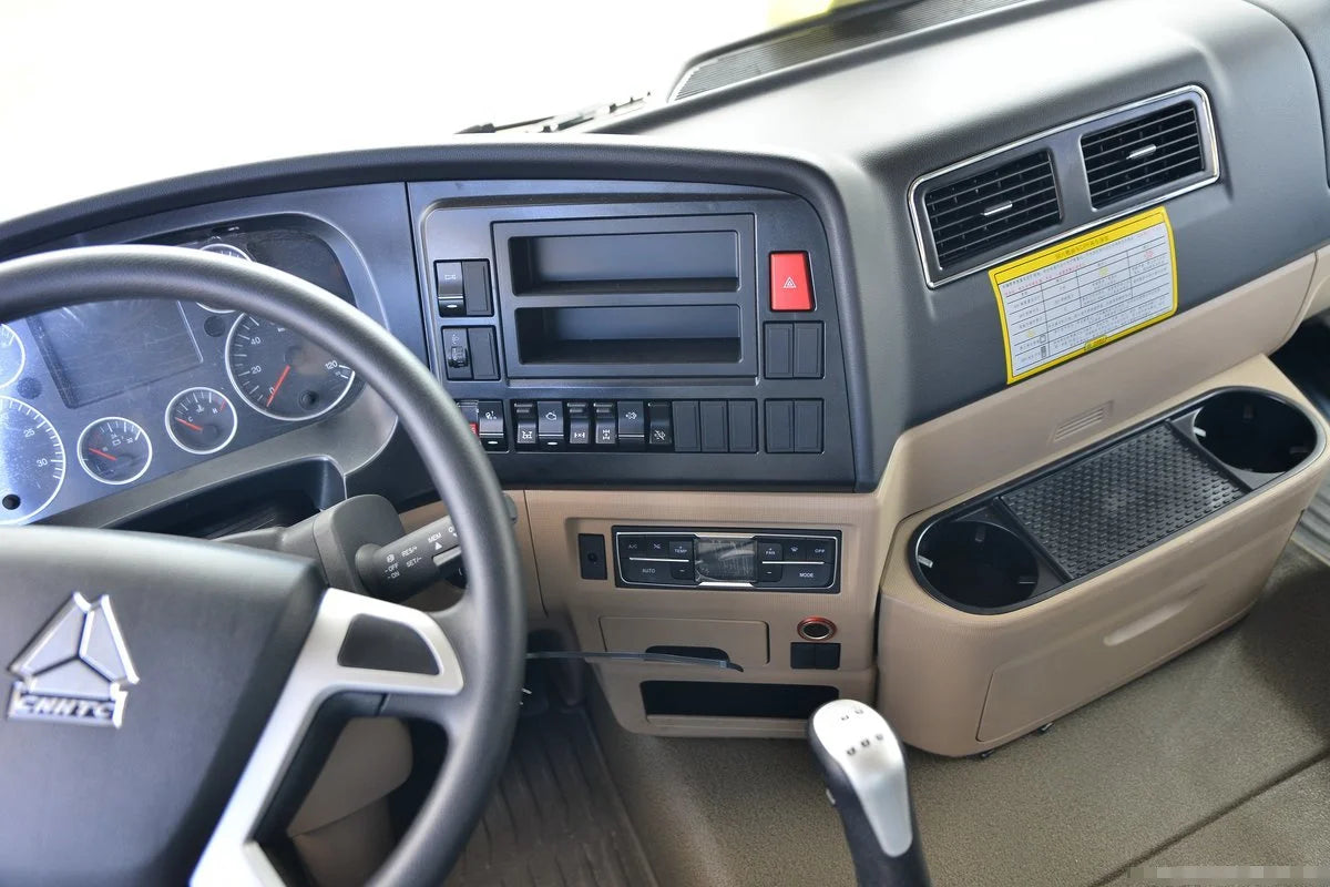 2024 Hot Sale for Howo Dump Truck Six Wheel Drive Heavy Duty Automatic Dump Load Diesel Dump Truck