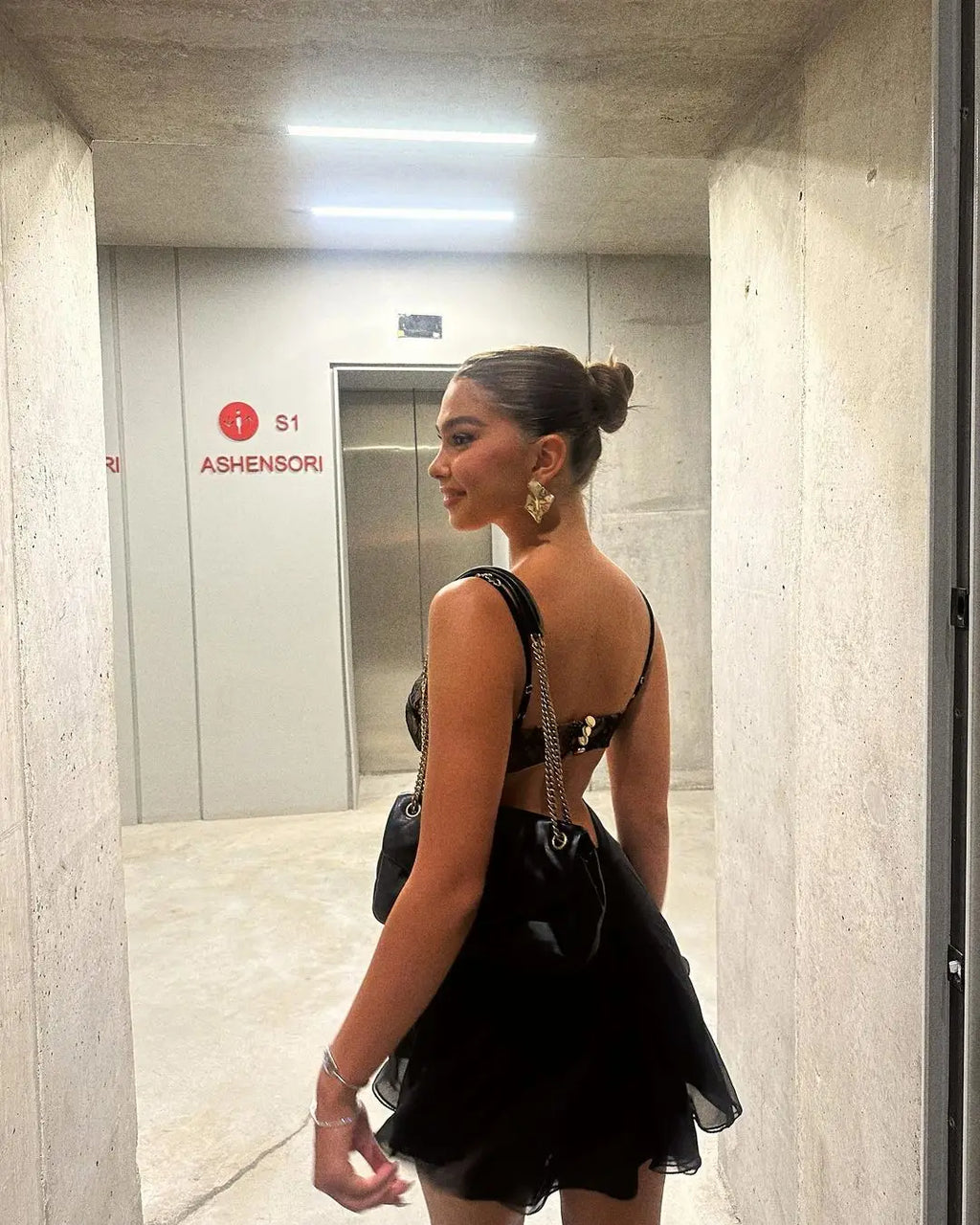 et Ellolace Sexy Adult Female dress shoulder Straps Backless Fancy Cut Out on Sides Bra Women Tutu Organza Outfit