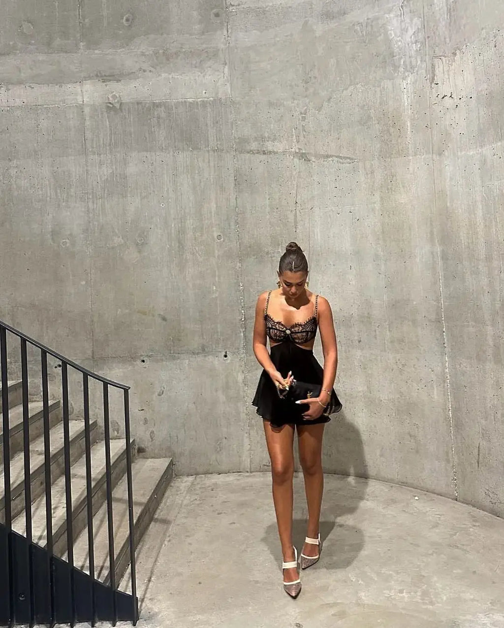 et Ellolace Sexy Adult Female dress shoulder Straps Backless Fancy Cut Out on Sides Bra Women Tutu Organza Outfit