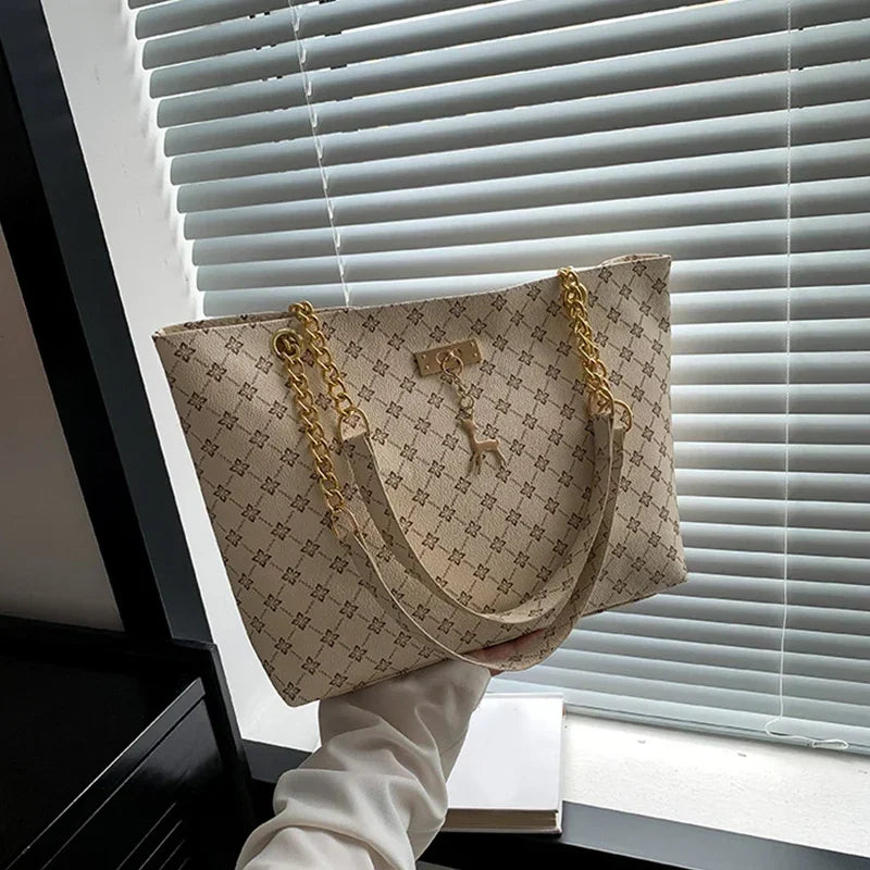 Women Luxury Design New Presbyopic Handbag Large Capacity Handbag Fashion Printing Shoulder Bag Trendy Shopping Bag with pendant