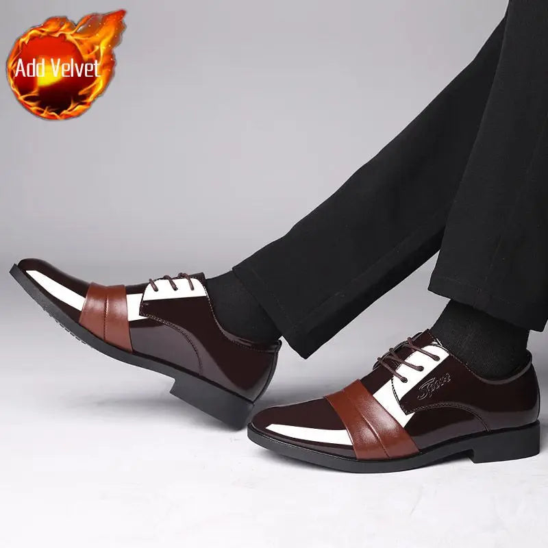 Social Shoe for Men Casual Business Patent Leather Shoes Man Bright Upper Pointed Toe 2025 Trend Office Suit Footwear New