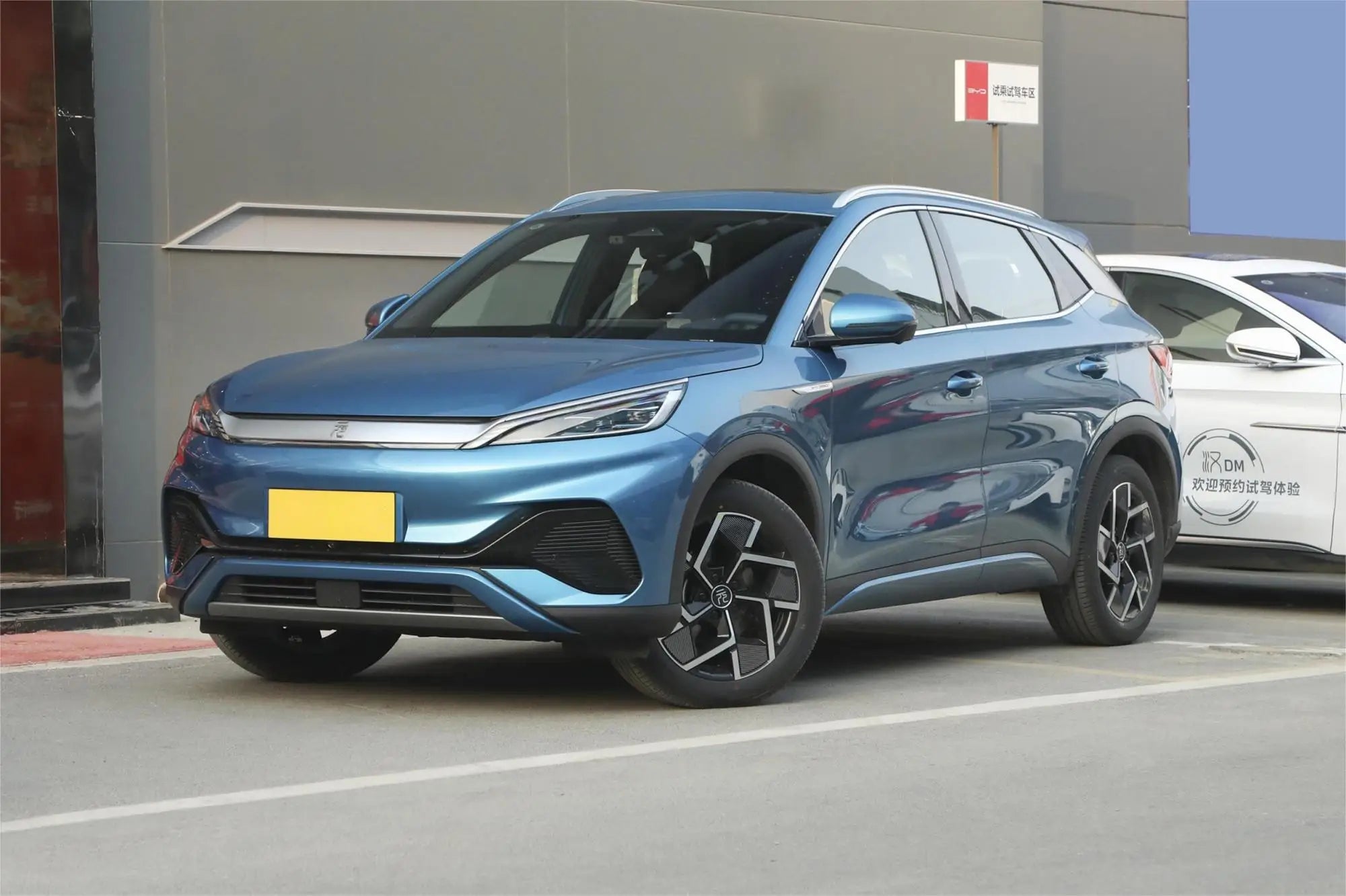 Professional Factory Direct Sale Low Price for Byd Electric Car 2023 New Model Pure Electric Compact Vehicle Yuan Plus Atto3